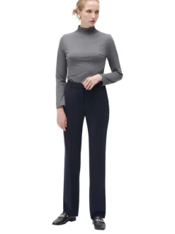 Pantalon Chino marine uni avec une coupe Regular fit et 4 poches