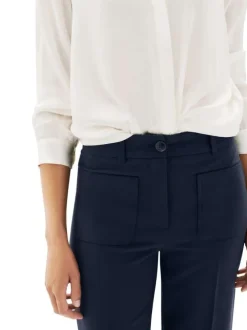 Pantalon Chino marine uni coupe bootcut pourvu de passants