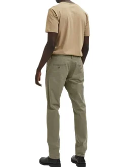Pantalon Chino New Miles camel uni avec une coupe slim et 4 poches