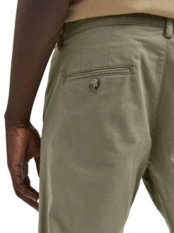 Pantalon Chino New Miles camel uni avec une coupe slim et 4 poches