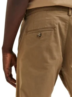 Pantalon Chino New Miles camel uni avec une coupe slim et 4 poches