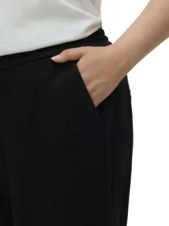 Pantalon Chino noir uni avec une coupe bootcut et une taille élastiquée
