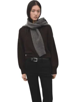 Pantalon chino 7/8 noir uni avec une coupe droite et 4 poches