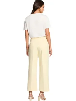 Pantalon chino à plis jaune pourvu d'une coupe droite et d'une taille haute