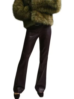 Pantalon Chino prune coupe bootcut pourvu d'une fermeture à crochets