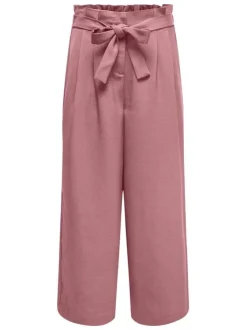 Pantalon chino rose avec ceinture à nouer autour de la taille et coupe droite