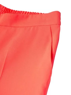 Pantalon chino rouge uni avec une coupe droite et une taille haute
