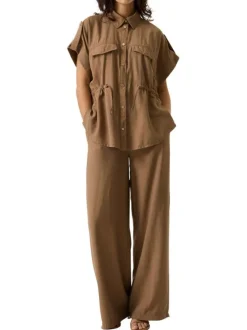 Pantalon chino taupe uni pourvu d'une coupe fluide et d'une taille haute