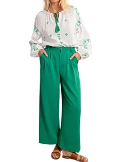 Pantalon chino vert uni avec une coupe bootcut et des passants