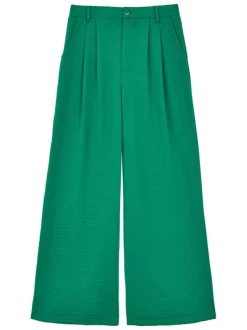 Pantalon chino vert uni avec une coupe bootcut et des passants