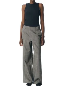 Pantalon chocolat à carreaux avec une coupe flare et une taille élastiquée