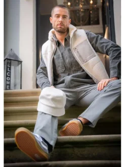 Pantalon en coton anthracite uni avec une coupe Regular Fit et à 5 Poches