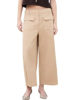 Pantalon en coton beige à coupe ample pourvu de poches à rabats