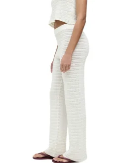 Pantalon en coton blanc uni en maille ajourée pourvu d'un coupe droite