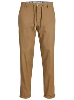 Pantalon en coton camel uni avec une coupe slim et des poches boutonnées