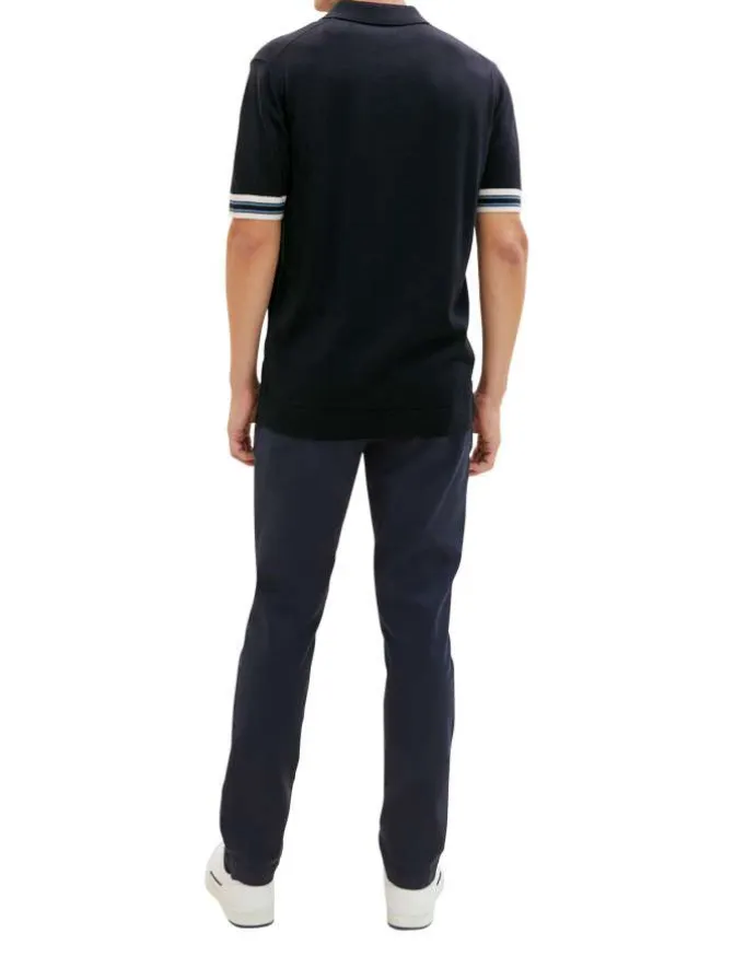 Pantalon en coton marine avec une ceinture à la taille et une coupe slim