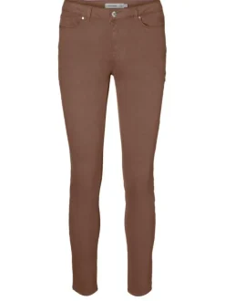 Pantalon en coton mélangé chocolat uni avec une coupe slim