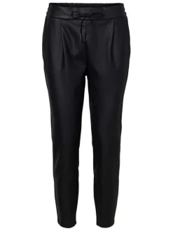Pantalon en simili cuir noir uni avec une coupe droite