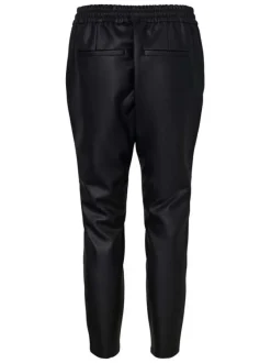 Pantalon en simili cuir noir uni avec une coupe droite