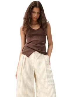Pantalon jaune à rayures pourvu d'une coupe droite et d'une taille haute