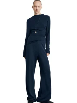 Pantalon jogging marine uni avec une coupe droite et une taille élastiquée