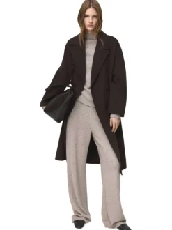 Pantalon jogging taupe uni avec une coupe droite et une taille élastiquée