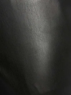 Pantalon noir 7/8éme en simili cuir à coupe slim et taille haute