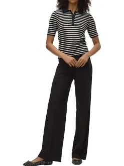 Pantalon noir uni avec une coupe droite et bouton à la taille