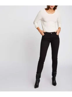 Pantalon noir uni avec une coupe slim et une taille intermédiaire