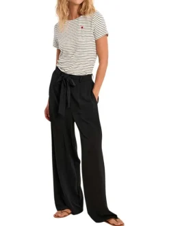 Pantalon noir uni pourvu d'une taille haute et d'une coupe large