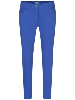 Pantalon 5 poches bleu uni avec une coupe slim et des passants