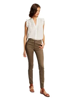 Pantalon 5 Poches kaki uni avec une coupe slim et des liserés