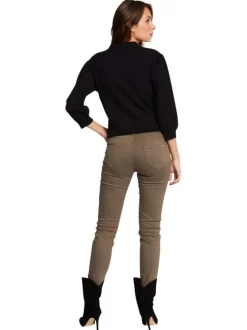 Pantalon 5 Poches vert uni avec une coupe slim et des passants pour ceinture