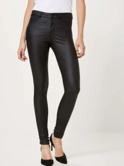 Pantalon skinny noir en simili cuir avec passants pour ceinture