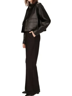 Pantalon tailleur noir uni avec une 2 poches et une coupe bootcut
