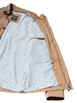 Parka en coton taupe unie avec une coupe droite et un col montant