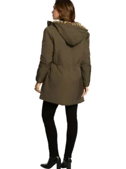Parka kaki unie pourvue d'un col à capuche et d'une fermeture zippée