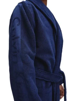 Peignoir marine uni coupe portefeuille avec un col cranté et des poches avants latérales