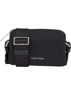 Petite sacoche rectangulaire noire avec un touché texturé et un imprimé all-over