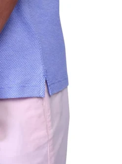 Polo en coton biologique bleu uni avec une coupe droite et un col à revers