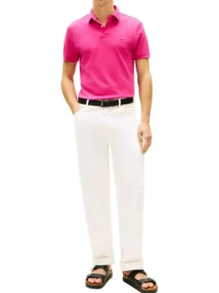 Polo en coton biologique fuchsia à coupe droite pourvu d'un col à revers