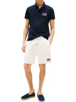Polo en coton biologique marine avec un col à rabats boutonné