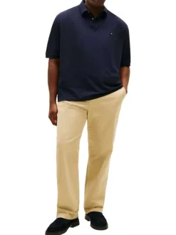 Polo en coton biologique marine uni avec une coupe droite et un col boutonné