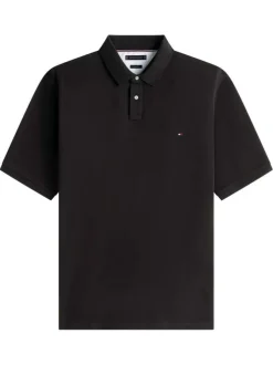 Polo en coton biologique noir uni avec une coupe droite et un col boutonné