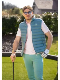 Polo en coton biologique rose uni avec une coupe droite et un col à revers