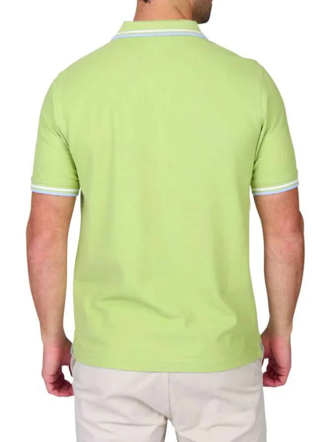 Polo en coton biologique vert uni avec une coupe droite et un col boutonné
