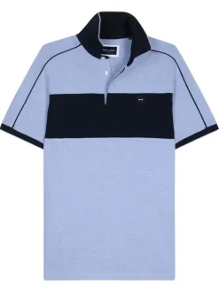 Polo en coton bleu avec une coupe droite et un col à revers avec boutons