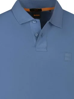 Polo en coton bleu en maille piquée avec une coupe droite et un col à revers