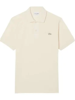 Polo en coton écru avec un col boutonné et des manches courtes