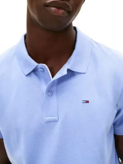 Polo en coton lavande uni avec une coupe droite et un col à revers